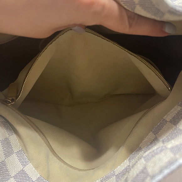 Louis Vuitton Artsy - Picture 9 of 10